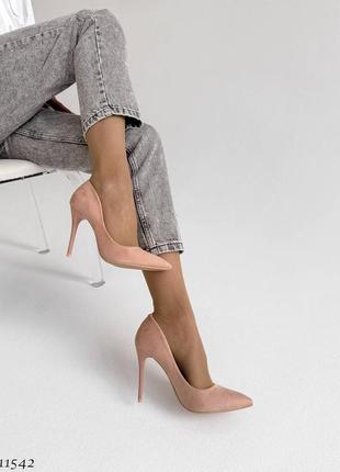 Элегантные женские туфли на каблуках8 фото