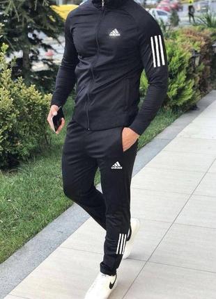 Спортивный костюм adidas