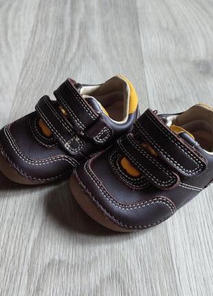 Кросівки 17 1/2 р 10.5 см  clarks