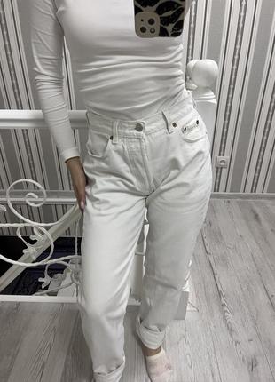 Белые джинсы levi`s1 фото