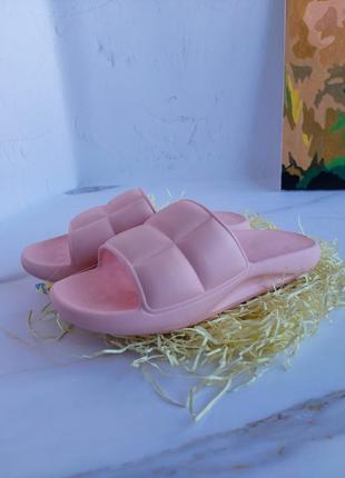Новые мега лёгкие мягкие удобные шлёпанцы в цвете персик, размер 36, 391 фото