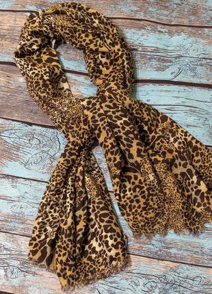 Леопардовый шарф палантин