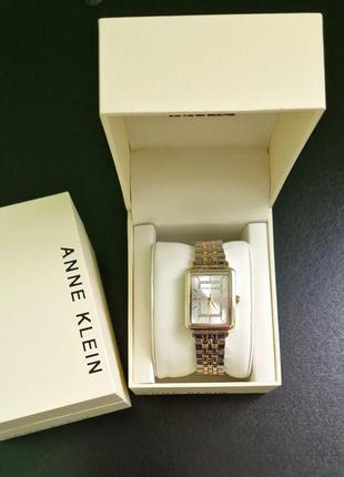 Годинник жіночий anne klein.