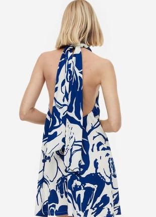 Платье а-силуэта с вырезом халтер белое в синие цветы h&m размер м5 фото