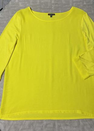 Ярко-желтая легкая блуза футболка6 фото
