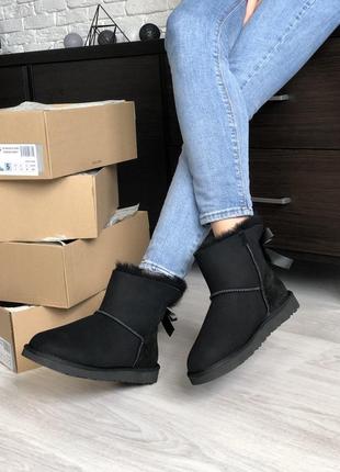 Жіночі чорні уггі ugg mini bailey bow black