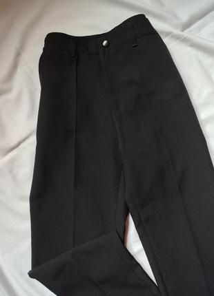 Брюки, классические брюки со стрелкой. черные брюки, универсальные брюки и классического кроя7 фото