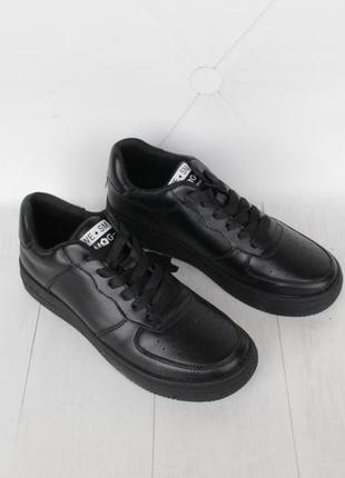 Черные кожаные кеды, кроссовки 40 размера
