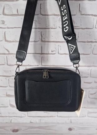 Чорна жіноча сумочка в стилі guess3 фото