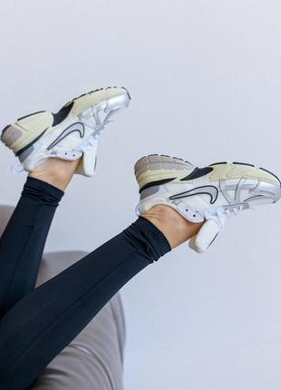 Nike runtekk wmns white silver7 фото