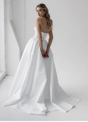 Атласное свадебное платье3 фото