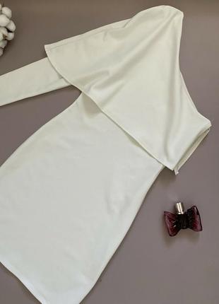 Елегантна біла сукня на одне плече приталена сукня міді р.м4 фото