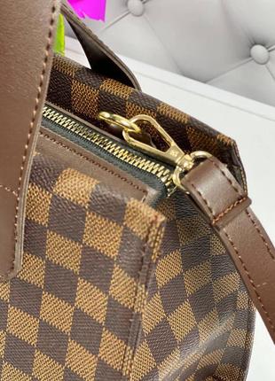 Женская стильная и качественная сумка коричневая в клетку9 фото