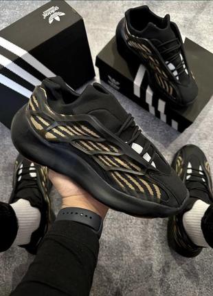 Кросівки adidas yeezy boost 7001 фото