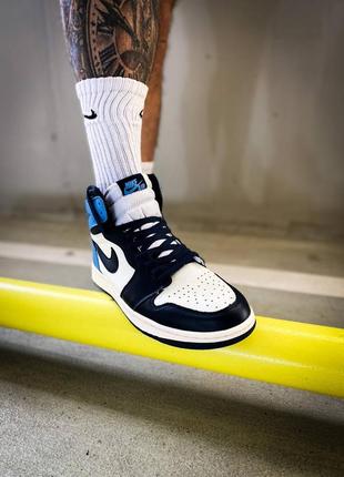 Чоловічі кросівки nike air jordan1 retro high og university blue6 фото