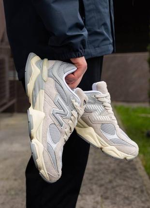 Чоловічі кросівки нью беланс 9060 бежеві з сірим / new balance 9060 lunar new year grey6 фото