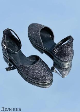Закрытые босоножки натур кожа глиттер черные 36-43р все цвета