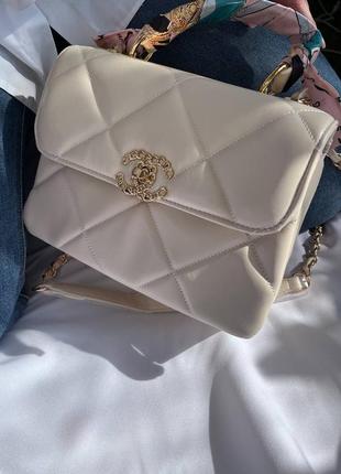 Женская сумка chanel bag light beige2 фото