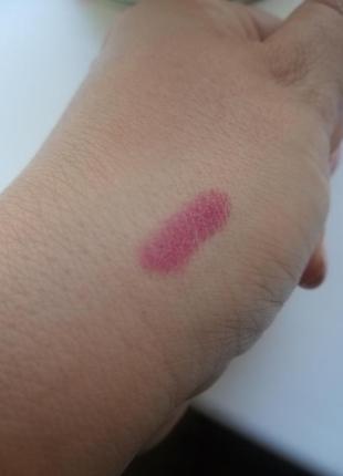 Помада maybelline new york hydra extreme