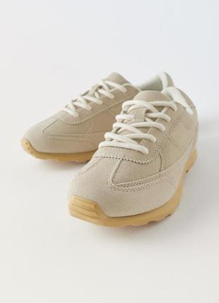 Кроссовки 4