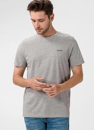 Футболка из мягкого хлопкового трикотажа. jack &amp; jones