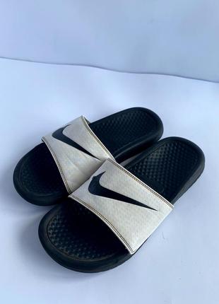 Тапочки  nike slippers benassi swoosh