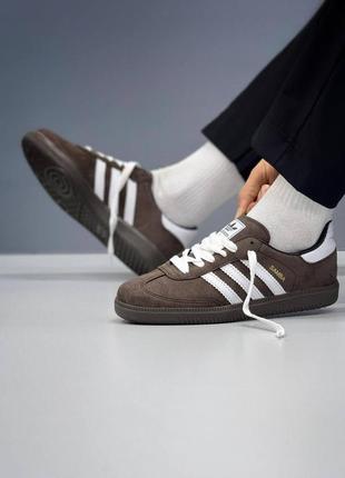 Adidas кроссовки коричневые, замш 40-44р