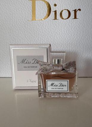 Miss dior eau de parfum парфюмированная вода - цветочные и свежие ноты