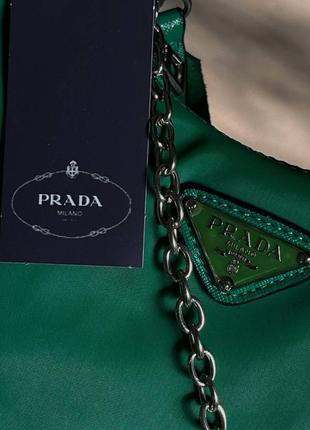 Женская сумка prada re-edition mini green3 фото