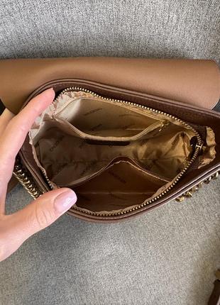 Бежевая сумочка кроссбоди, сумка коричневая на плечо5 фото
