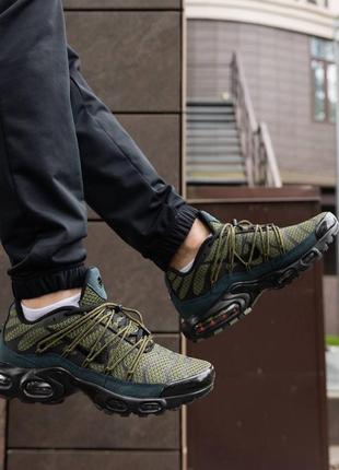 Стильные кроссовки nike air max plus tn khaki black3 фото