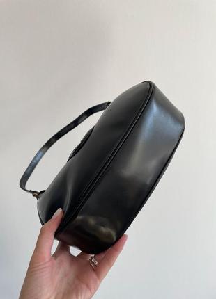 Сумка женская черная пинко pinko half moon bag simply black with leather buckle8 фото