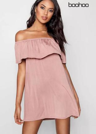 Короткое свободное мини платье с открытыми плечами оверсайз boohoo