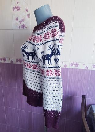 Очень уютный шерстяной зимний свитер кофта с оленями в снежинки в орнамент3 фото