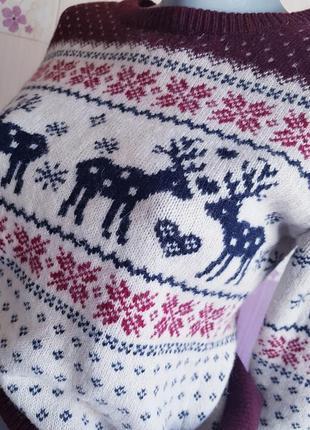 Очень уютный шерстяной зимний свитер кофта с оленями в снежинки в орнамент6 фото