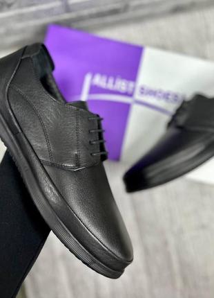 Мужские туфли из натуральной кожи в черном цвете на шнурке-резинке1 фото