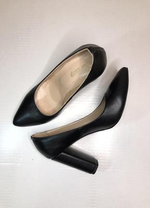 Черные туфли