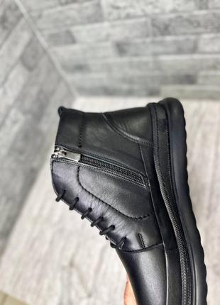 Демісезонні черевики жіночі в чорному кольорі. на шнурку5 фото