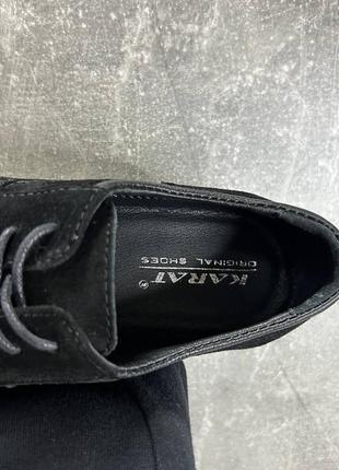 Мужские туфли из натуральной замши в черном цвете от обувного бренда karat8 фото