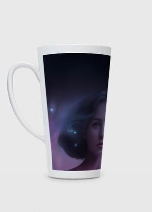 Чашка с принтом латте «девушка космос»