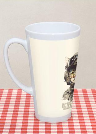 Чашка лате кіт військовий пілот