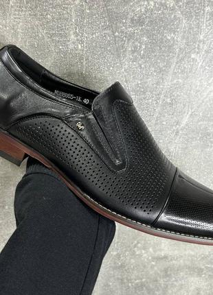 Мужские кожаные черные туфли в перфорацию4 фото