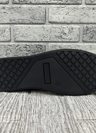 Мужские демисезонные кожаные ботинки черного цвета от производителя filkison5 фото
