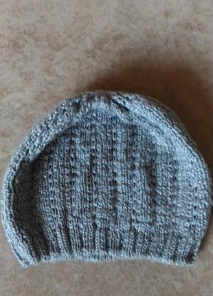 Плетена ажурна жіноча шапка весна, осінь сріблясто-сірого кольору