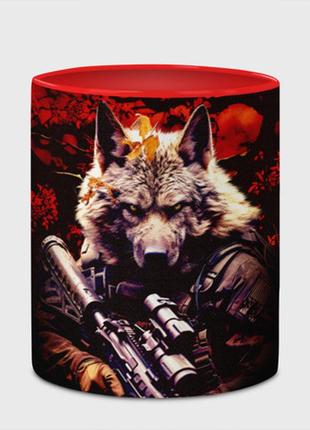 Кухоль з принтом з повним замком «вовк солдат у червоному лісі» (колір чашки на вибір)4 фото