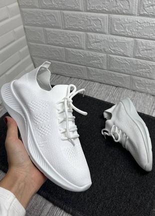 Кросівки шкарпетки стрейчеві в білому кольорі