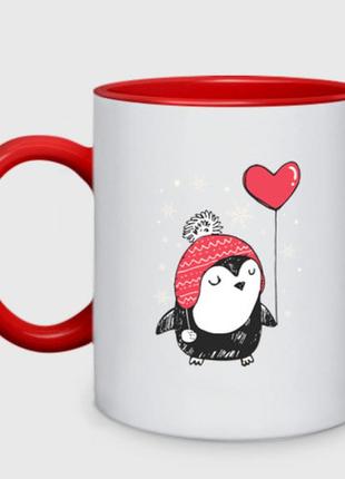 Чашка с принтом двухцветная «пингвин с шариком» (цвет чашки на выбор)