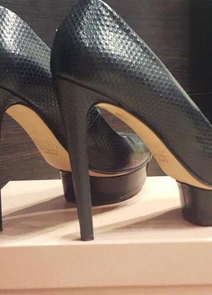 Шикарні туфлі carlo pazolini