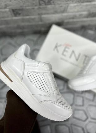 Кросівки шкіряні білі