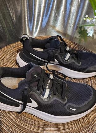 Кросівки nike react miler,розмір 37.5,   38.1 фото